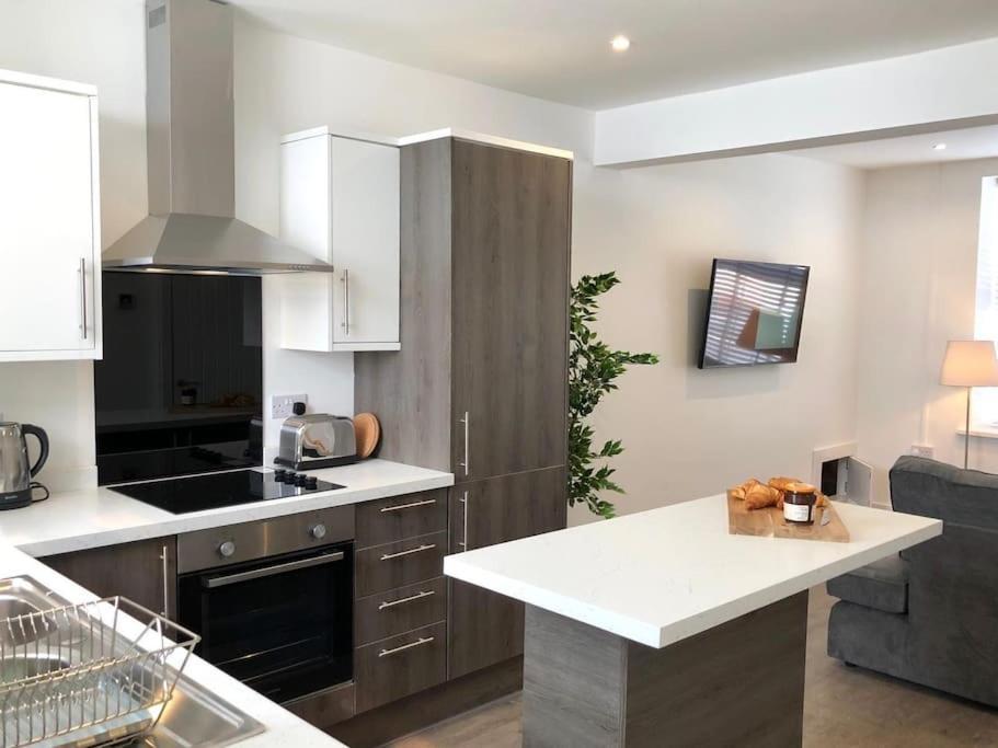 Rhondda Valleys With Breathtaking Riverside Views Llwynypia Exteriér fotografie